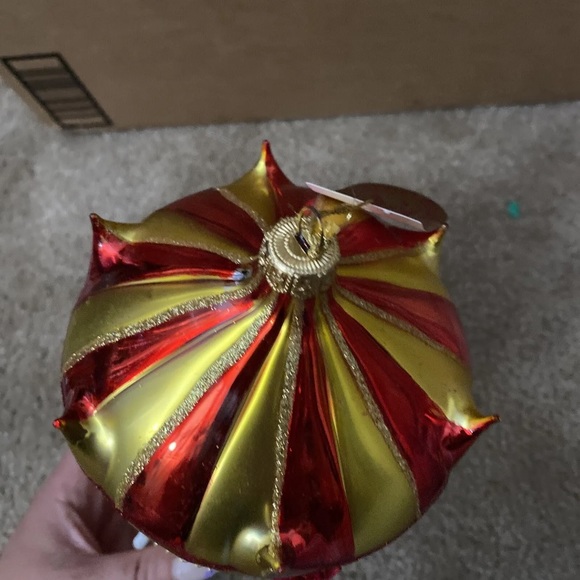 Circus Clowns Blown glass Christmas Carousel.

Brand new excellent condition - Picture 5 of 6